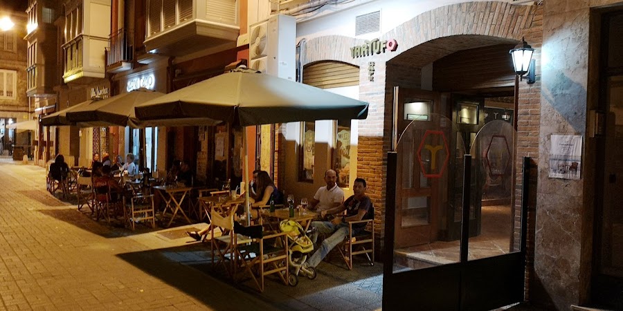 32 TARTUFO - Cafe - Pub - SANTOÑA