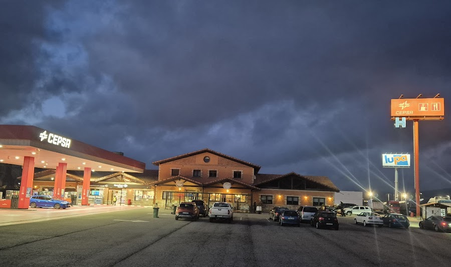 ÁREA DE SERVICIO LA VEGA