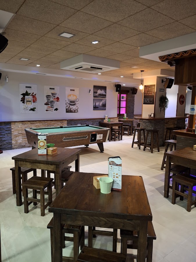 Bar A Menos Cuarto