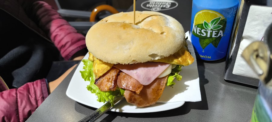Cervecería y Hamburguesería Obélix