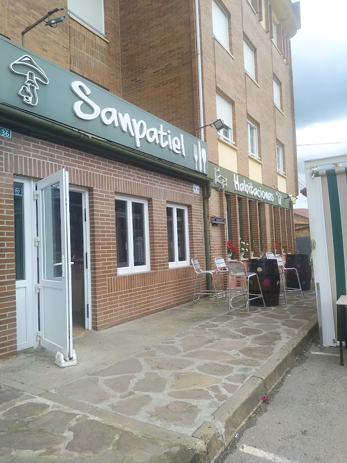 Hostal Sanpatiel Valderredible