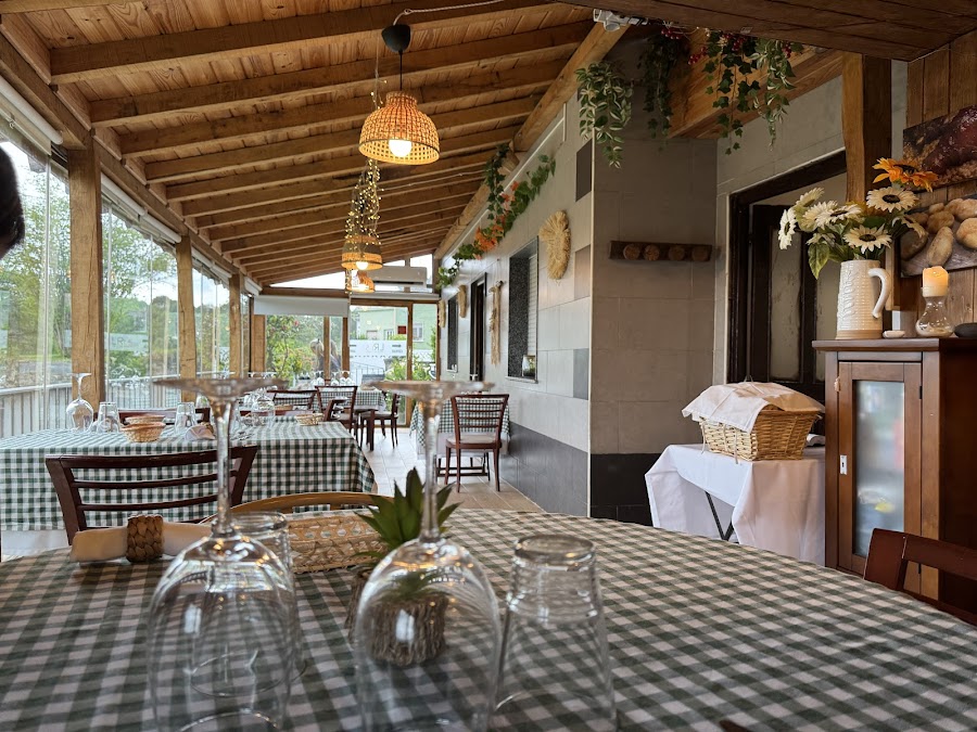 LR15- La Raiz 15 Casa de Comidas