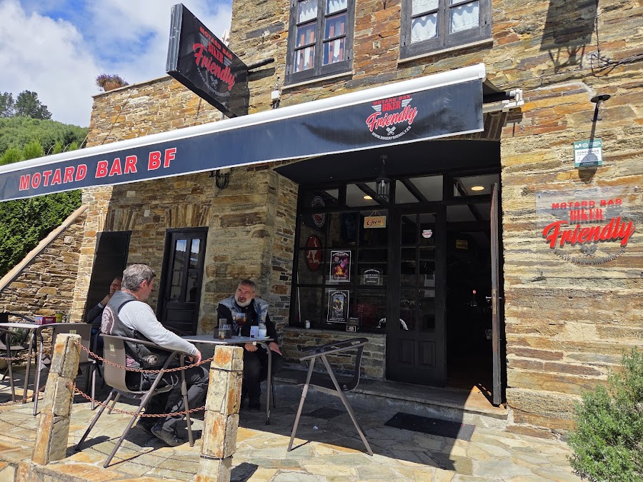 Motard Bar Biker Friendly