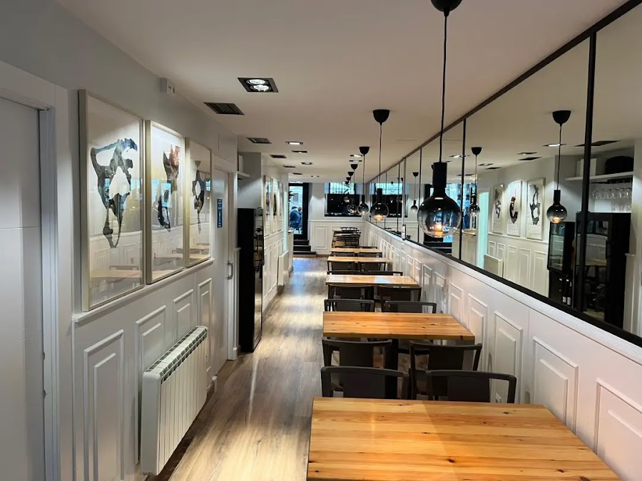 TAPAS & ARTE